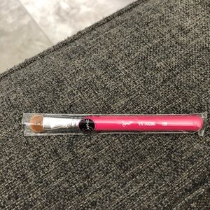 Sigma E55 eye shadow brush NWT mini. Pink